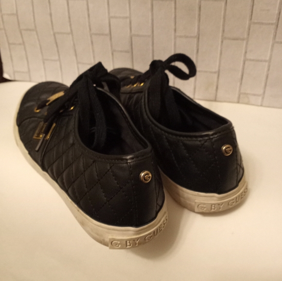 Shoes - Picture 3 of 4